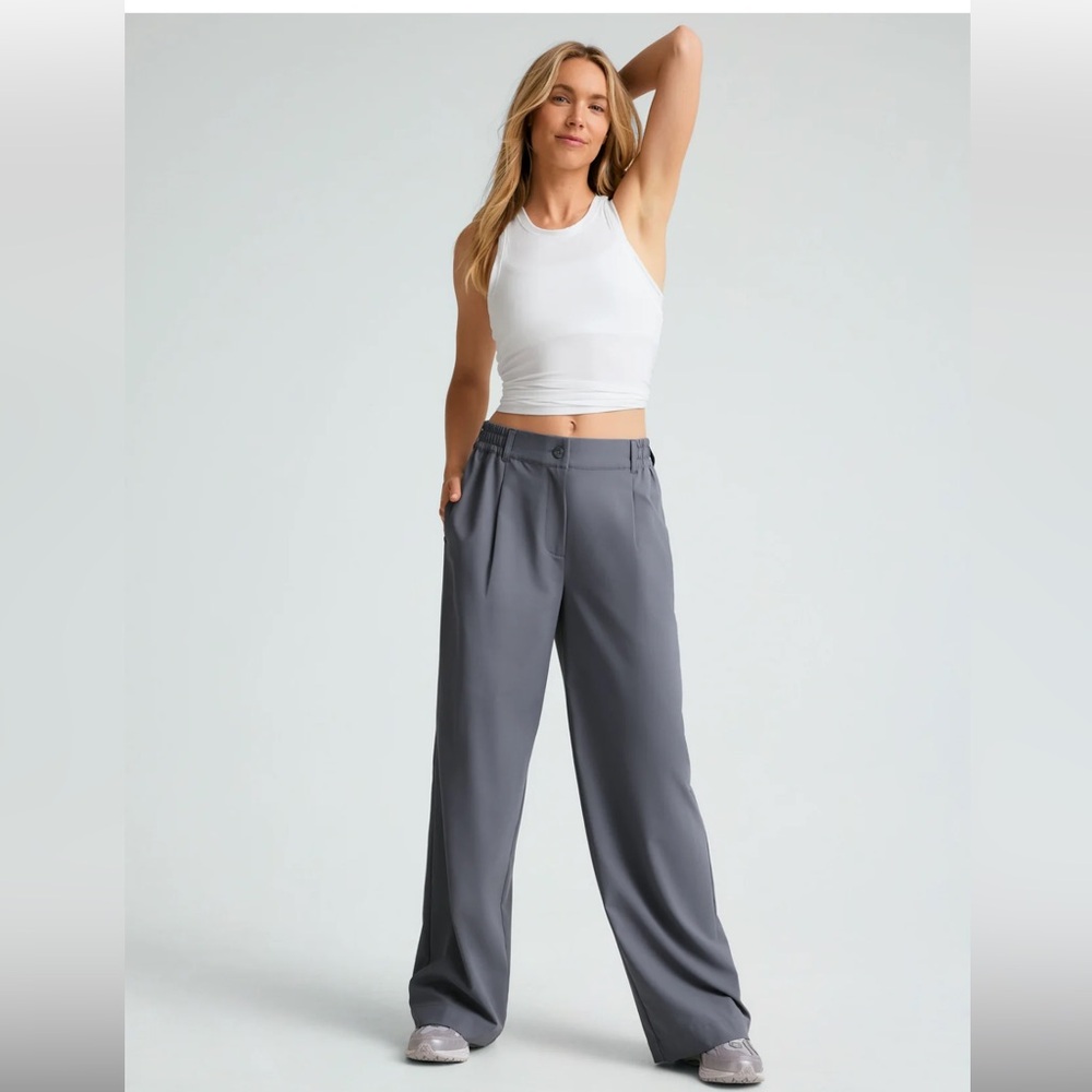 NEW w/ tags - Beyond Yoga Status Wide Leg Trousers XS - color: Night Shadow